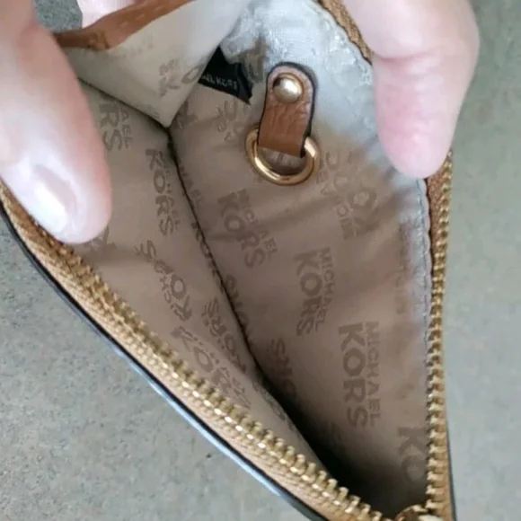 MICHAEL KORS BROWN COIN PURSE WALLET - Picture 3 of 6